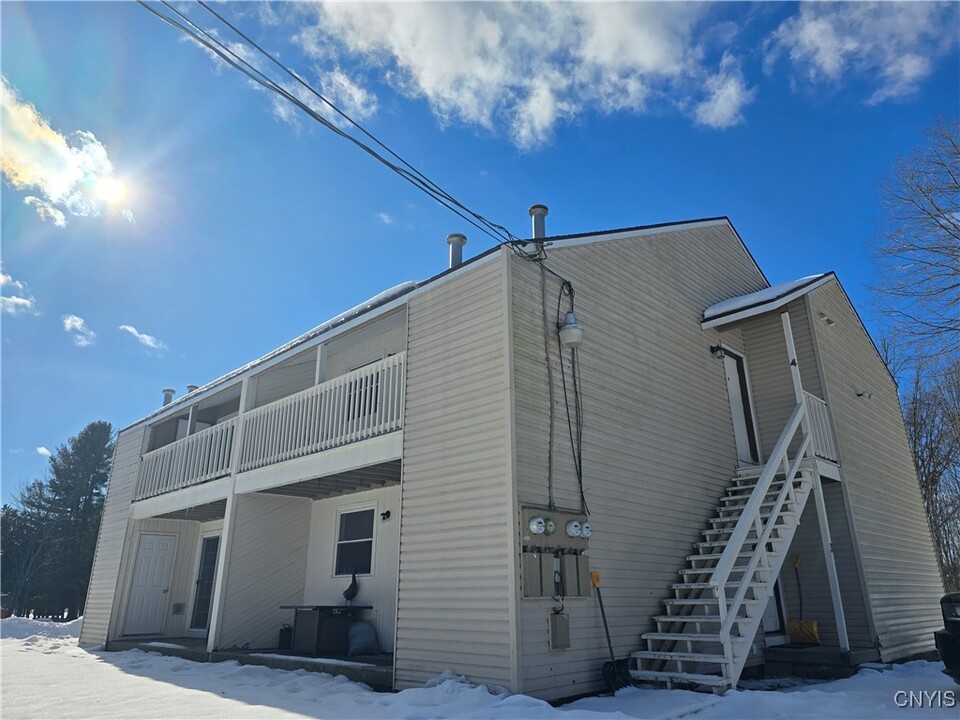 427 Lake St in Oneida, NY - Building Photo