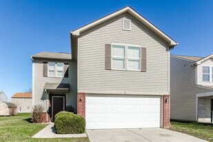 8110 Grove Berry Dr in Indianapolis, IN - Building Photo
