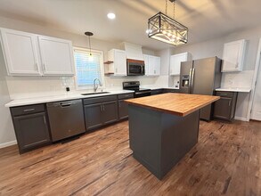 404 Barbara St in Mount Morris, IL - Building Photo - Building Photo