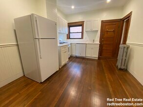 1855 Beacon St, Unit 3-bed 1-bathU3 Brookline in Brookline, MA - Building Photo - Building Photo