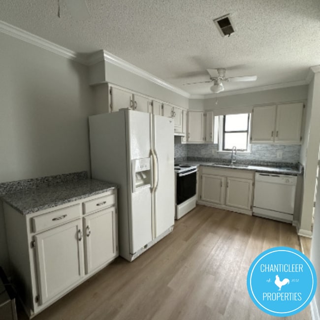 7314 Sandy Creek Dr in Raleigh, NC - Foto de edificio - Building Photo