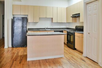 2338 N Milwaukee Ave-Unit -2A in Chicago, IL - Building Photo - Building Photo