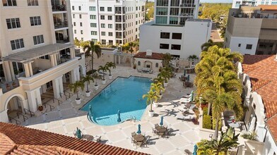 300 Beach Dr NE in St. Petersburg, FL - Building Photo - Building Photo