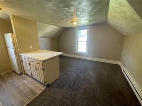2672 Myrtle St in Erie, PA - Building Photo - Building Photo