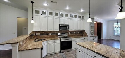 4403 SW Acres Ave in Bentonville, AR - Building Photo - Building Photo