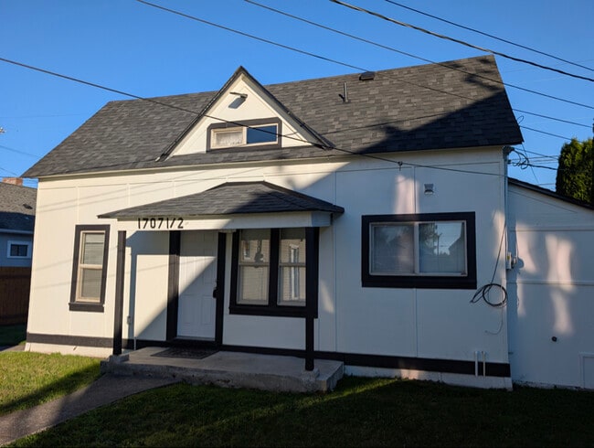 property at 1705 Lombard Ave