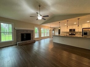 2512 Lakeheath Ct in Fayetteville, NC - Foto de edificio - Building Photo