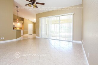 5856 Taylor Rd in Venice, FL - Building Photo - Building Photo
