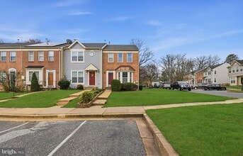 2628 Deer Ridge Dr in Silver Spring, MD - Building Photo - Building Photo