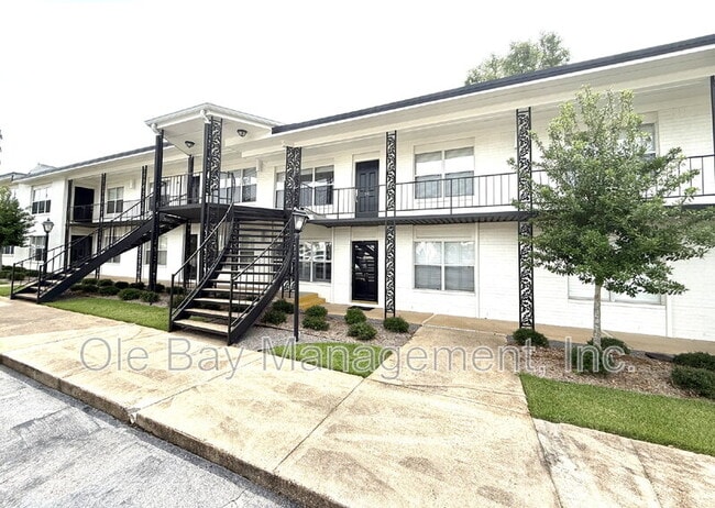 property at 4009 Old Shell Rd