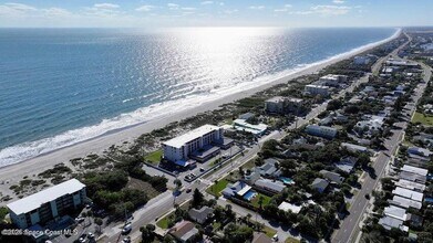 1305 S Atlantic Ave in Cocoa Beach, FL - Building Photo - Building Photo