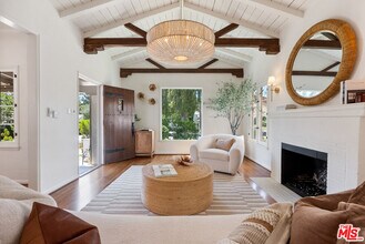 864 Wellesley Ave in Los Angeles, CA - Building Photo - Building Photo