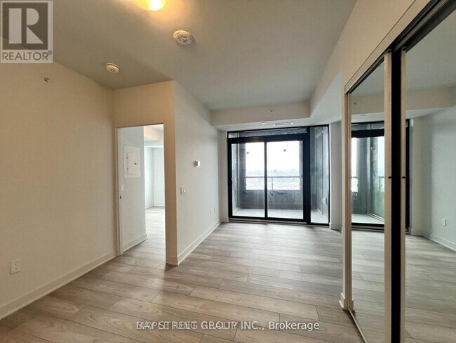 2920 Hwy 7 in Vaughan, ON - Building Photo - Building Photo