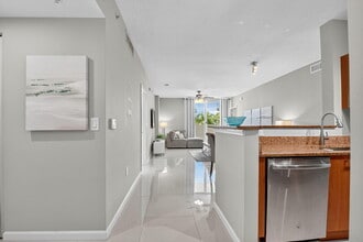 625 Casa Loma Blvd in Boynton Beach, FL - Building Photo - Building Photo