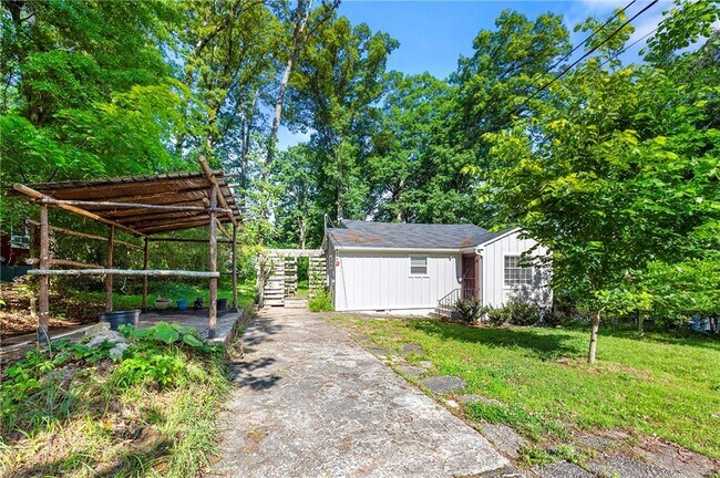 948 Margaret Pl NW in Atlanta, GA - Building Photo - Building Photo