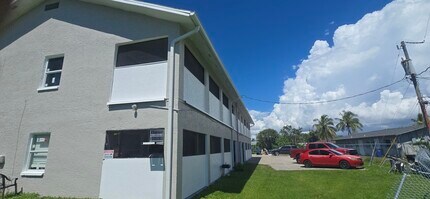 11431 Char Ann Dr in Ft. Myers, FL - Building Photo - Building Photo