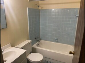 17650 Palmer St, Unit One story building in Melvindale, MI - Building Photo - Building Photo