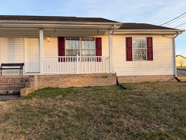 2190-2190 Three Springs Rd in Russellville, TN - Building Photo - Building Photo