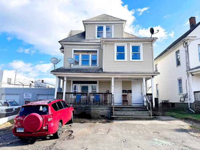 34 Wakeman St in Bridgeport, CT - Building Photo - Building Photo