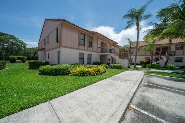 3355 Jaywood Terrace in Boca Raton, FL - Building Photo - Building Photo