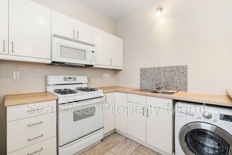 208 Sanford St in Encinitas, CA - Building Photo - Building Photo