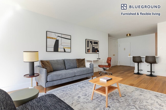 501 E 87th St in New York, NY - Foto de edificio - Building Photo