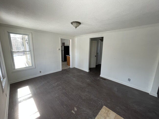 303 Benton St in Rochester, NY - Building Photo - Building Photo