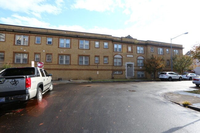 529 Lamont St NW in Washington, DC - Building Photo - Building Photo