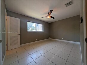 300 SW 20th St in Fort Lauderdale, FL - Building Photo - Building Photo