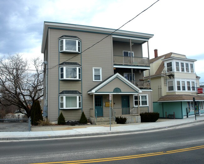 250 Logee St in Woonsocket, RI - Foto de edificio - Building Photo