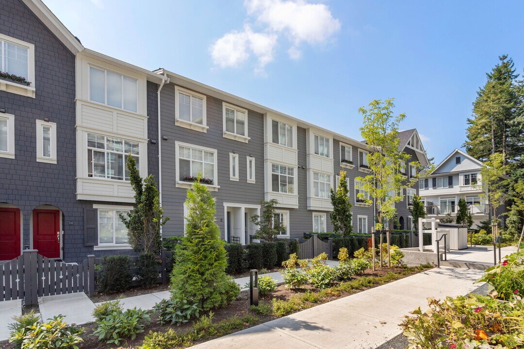 15778-15785 85 Ave in Surrey, BC - Building Photo