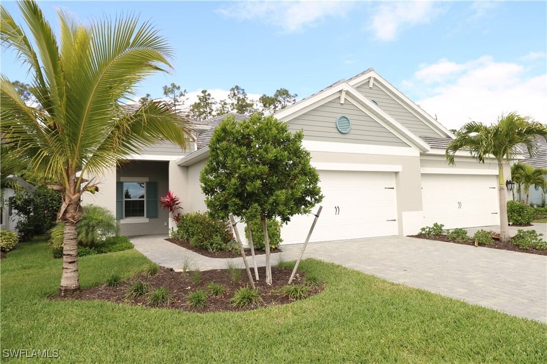 7020 Mistral Wy in Ft. Myers, FL - Building Photo