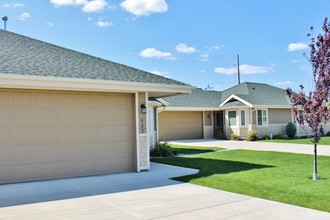 CEDAR SUMMIT ESTATES 55+ DUPLEXES in Spokane, WA - Building Photo - Building Photo