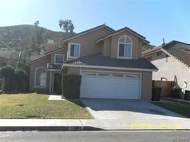 14905 Weeping Willow Ln in Fontana, CA - Building Photo