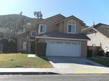 14905 Weeping Willow Ln in Fontana, CA - Foto de edificio