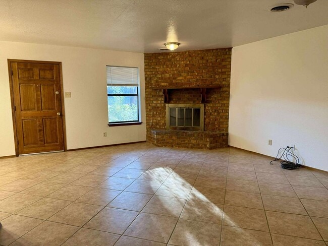 2908 N Alhambra Dr in Roswell, NM - Building Photo - Building Photo