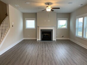 100 Palm Springs Way in Simpsonville, SC - Building Photo - Building Photo