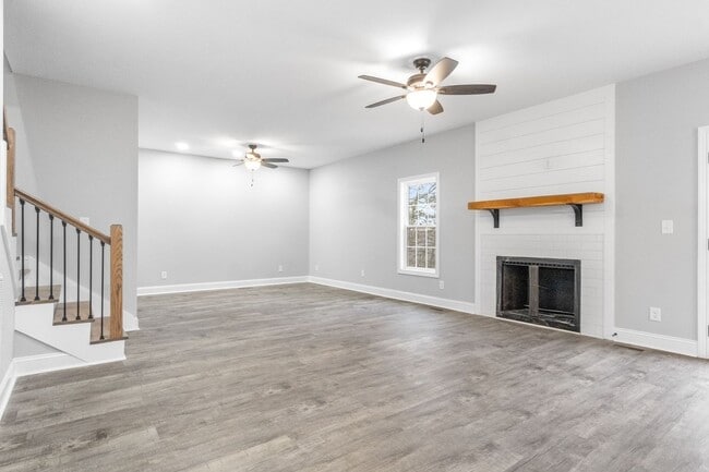 2129 Powell Rd in Clarksville, TN - Building Photo - Building Photo