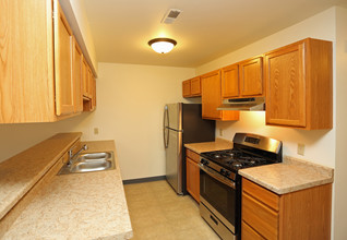 Fox Lane Apartments in Walworth, WI - Building Photo - Interior Photo