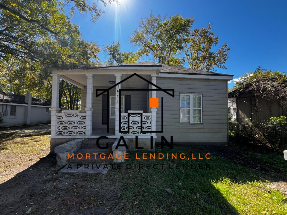 1619 Cornwall St in Savannah, GA - Building Photo
