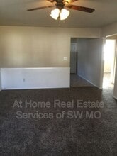 2810 W College St in Springfield, MO - Building Photo - Building Photo