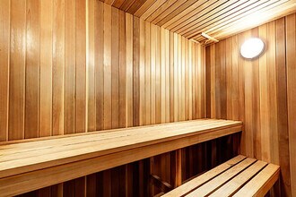 325 Front St W in Toronto, ON - Building Photo - Building Photo