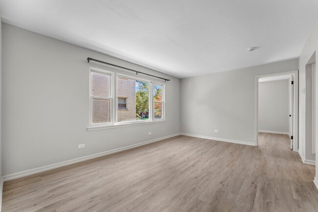 740 E North Broadway St in Lombard, IL - Building Photo - Building Photo