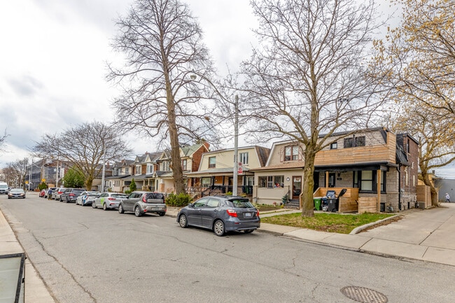 316 Junction Condos in Toronto, ON - Building Photo - Building Photo