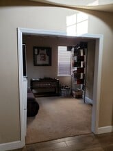 5611 John Runge St in Sacramento, CA - Building Photo - Building Photo