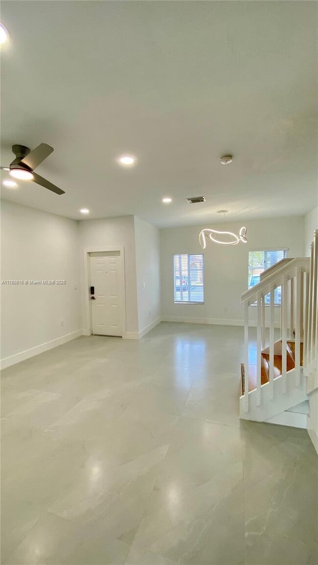 8261 NW 107th Ct in Miami, FL - Building Photo - Building Photo