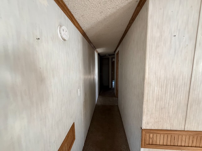 5501 9th St, Unit 2 in Great Bend, KS - Building Photo - Building Photo