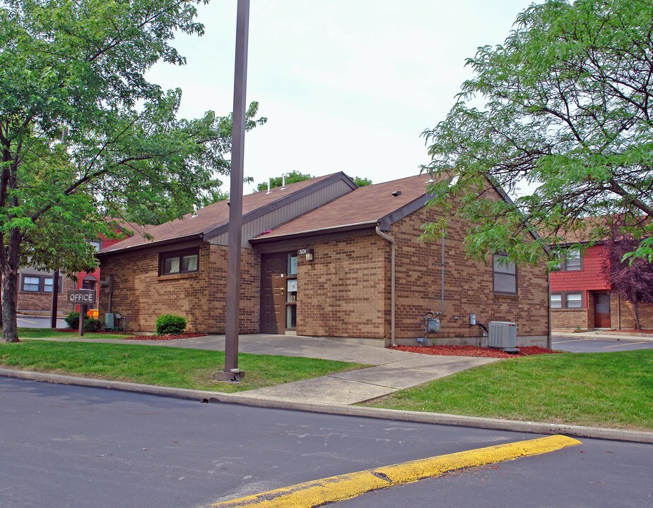 Indian Trail Apartments in Dayton, OH - Foto de edificio