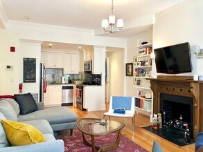 247 Newbury St in Boston, MA - Building Photo - Building Photo