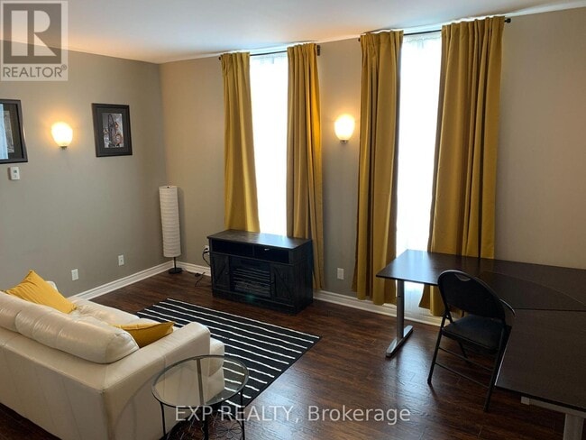 43 Bridge St in Carleton Place, ON - Building Photo - Building Photo